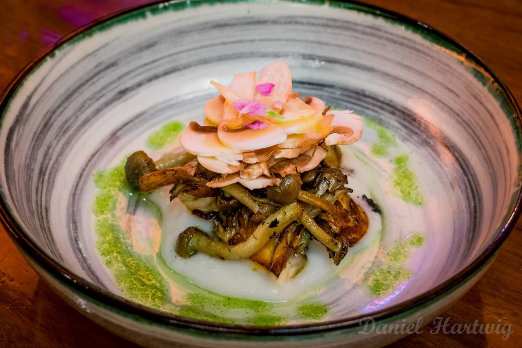 EDO Gastro Tapas & Wine has a six course vegan tasting menu. For more vegan dining options in Las Vegas, visit www.vegansbaby.com