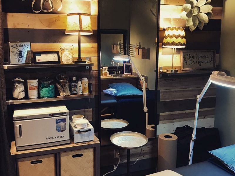 Humble Bee Beauty Studio is a vegan hair removal business with three locations in Las Vegas. It offers sugaring, facials and spray tans using vegan, organic products. For more vegan businesses in Las Vegas, visit www.vegansbaby.com/vegansbaby2018