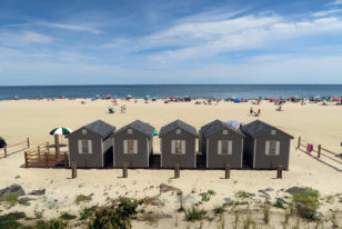 A guide to vegan food at the Jersey Shore featuring vegan and vegan-friendly restaurants. For more vegan guides to destinations around the world, visit www.vegansbaby.com/destinations