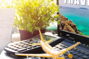 How to plan vegan travel. Vegan travel tips