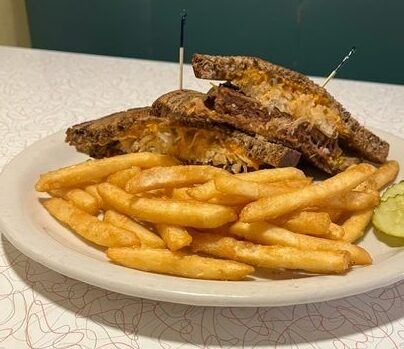 Luna Park Cafe Vegan Reuben