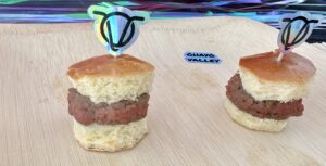 I'm vegan and I tried cultivated meat. Here's what I thought. For more vegan food, visit www.vegansbaby.com